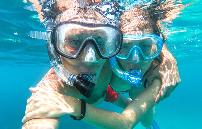 Snorkeling and Fishing Gear Cocoloco Charter in San Blas